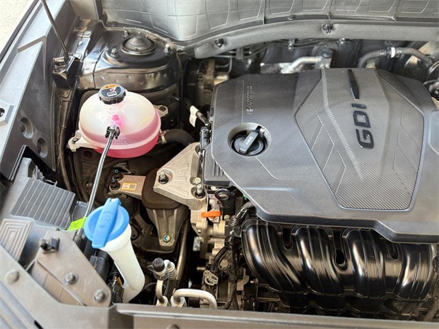 Vehicle image 11 of 44