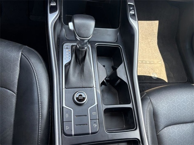 Vehicle image 28 of 44