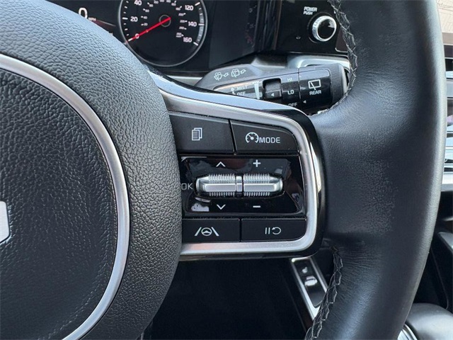 Vehicle image 20 of 44
