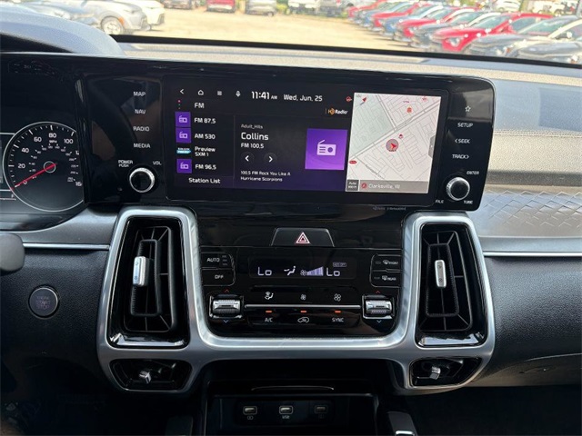 Vehicle image 22 of 44