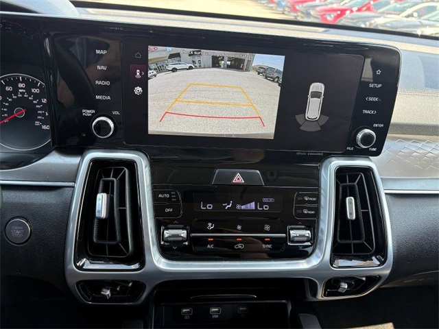 Vehicle image 23 of 44