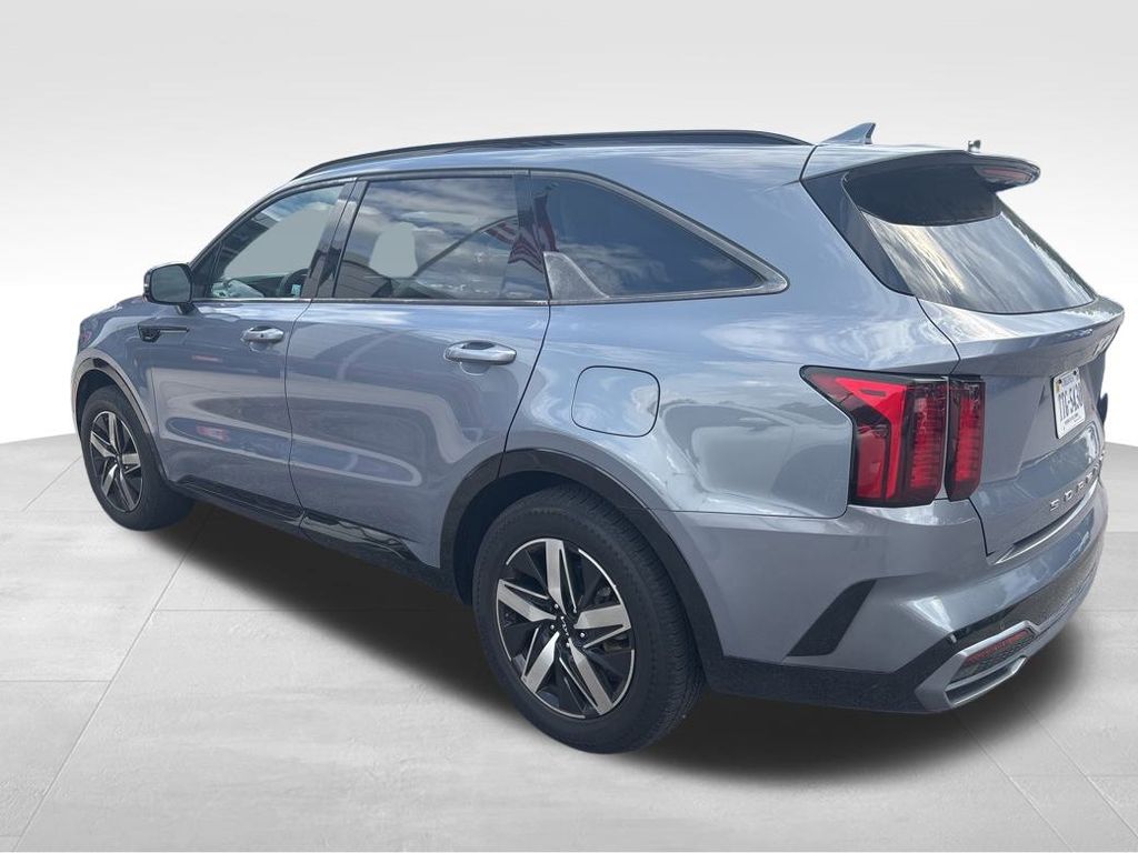Vehicle image 19 of 51
