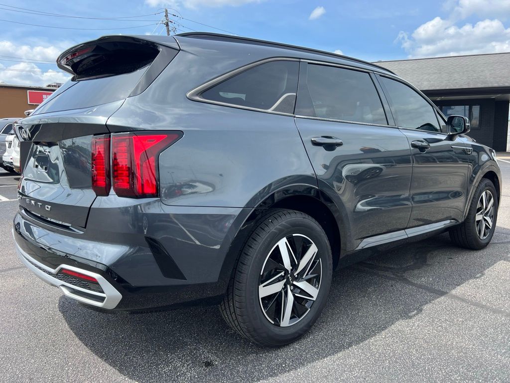 Vehicle image 8 of 58
