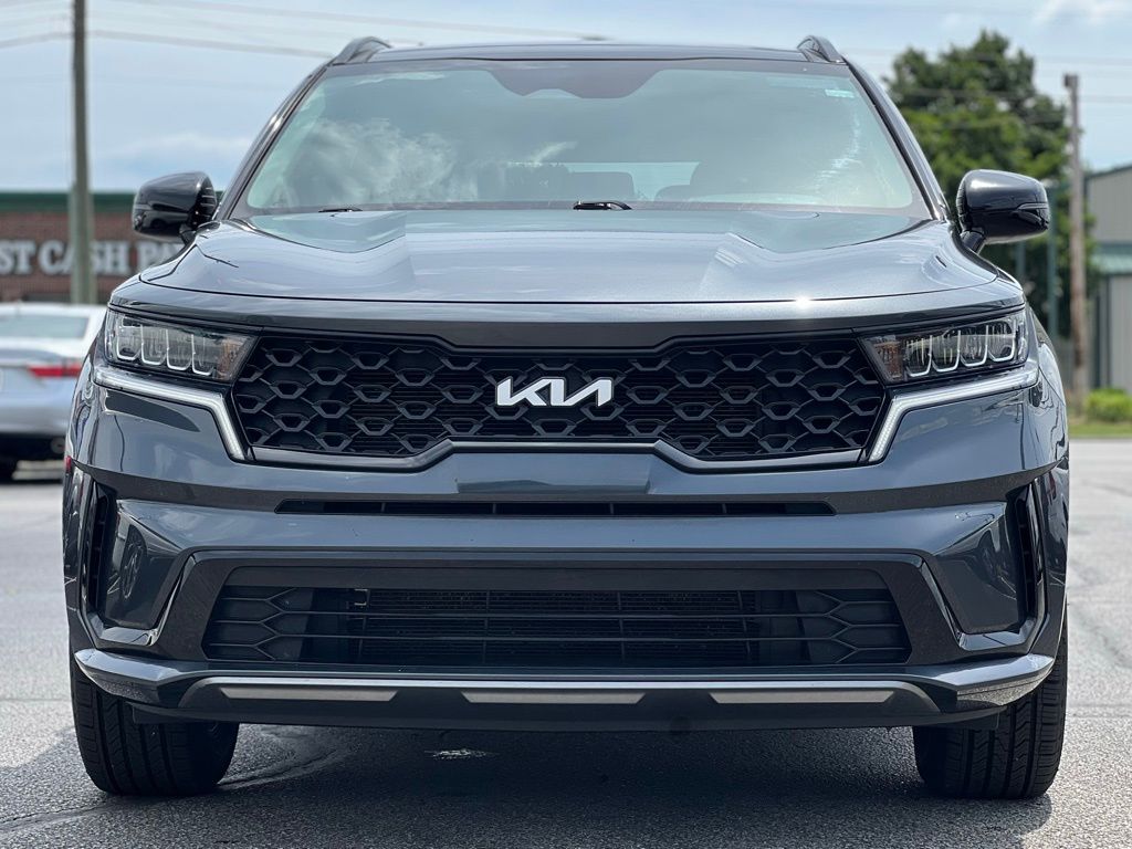 Vehicle image 4 of 58
