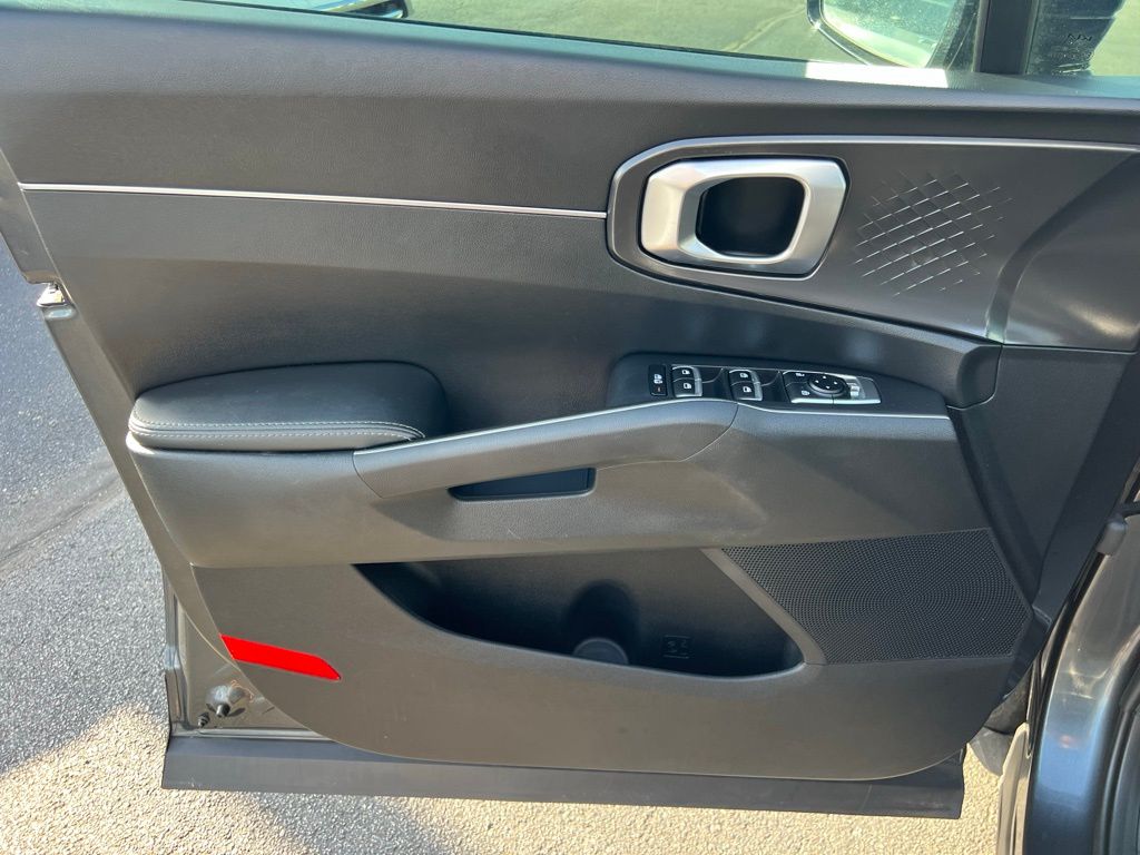Vehicle image 43 of 58