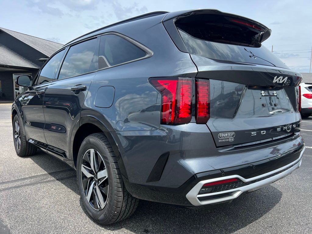 Vehicle image 12 of 58