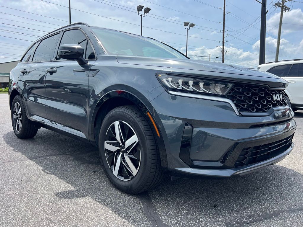 Vehicle image 5 of 58