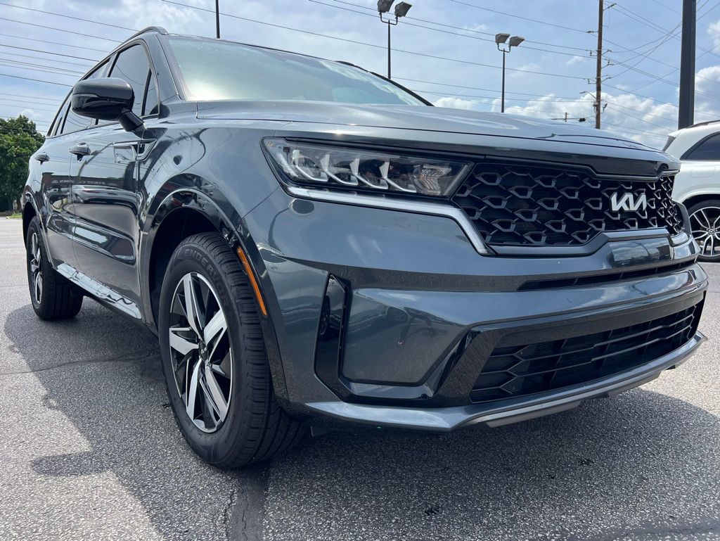 Vehicle image 6 of 58