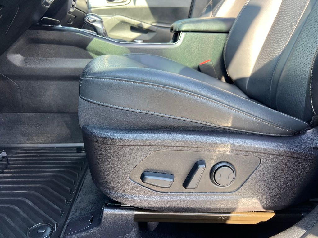 Vehicle image 57 of 58