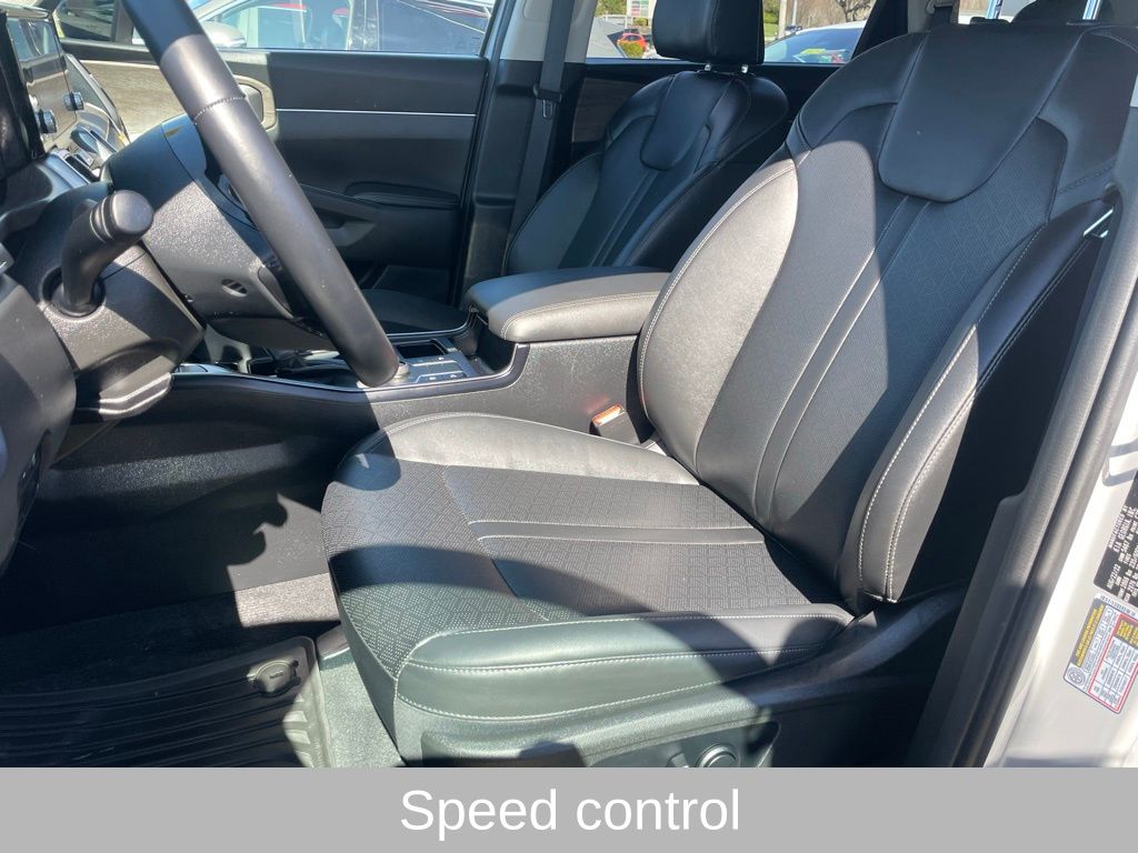 Vehicle image 6 of 34