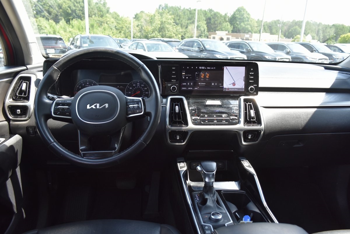 Vehicle image 19 of 38