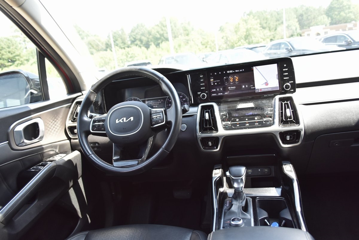 Vehicle image 20 of 38
