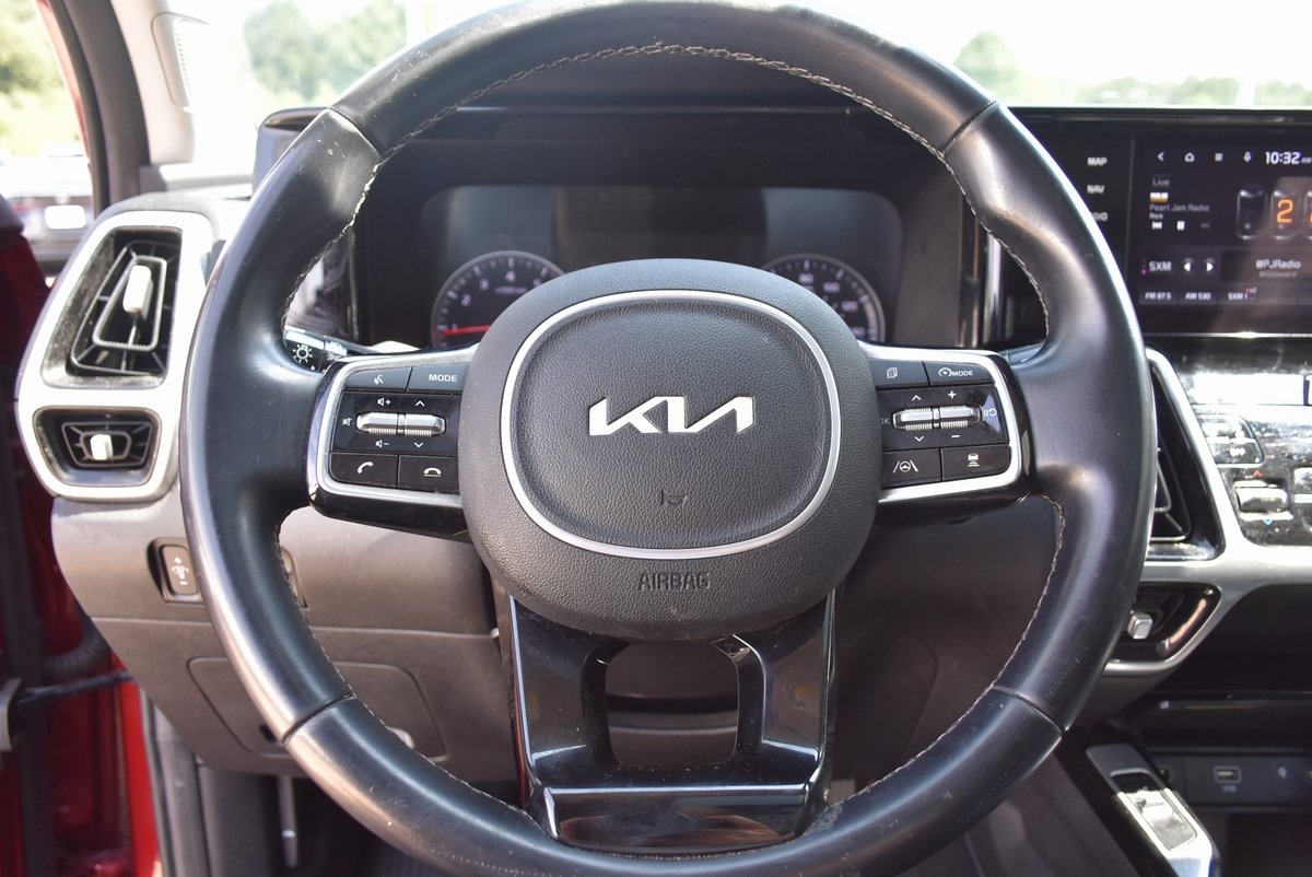 Vehicle image 24 of 38