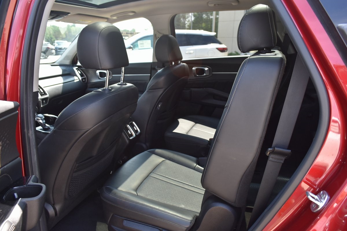 Vehicle image 17 of 38