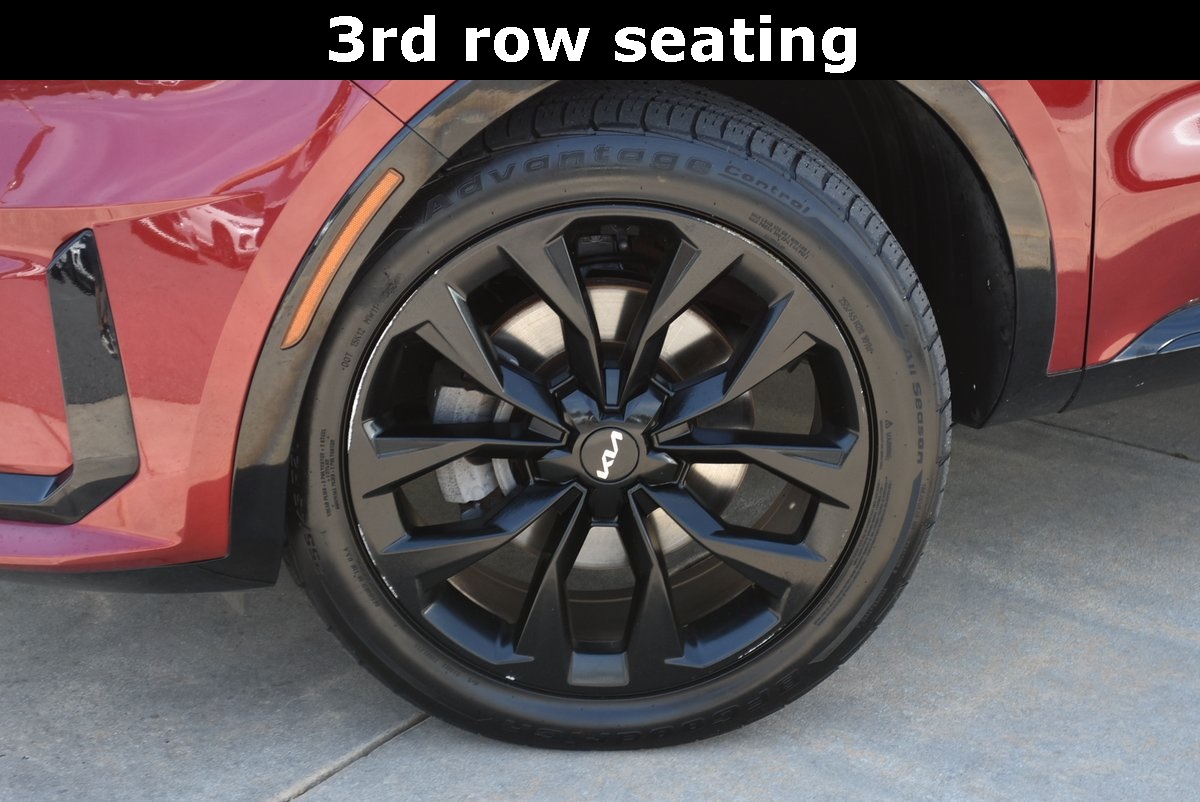Vehicle image 13 of 38