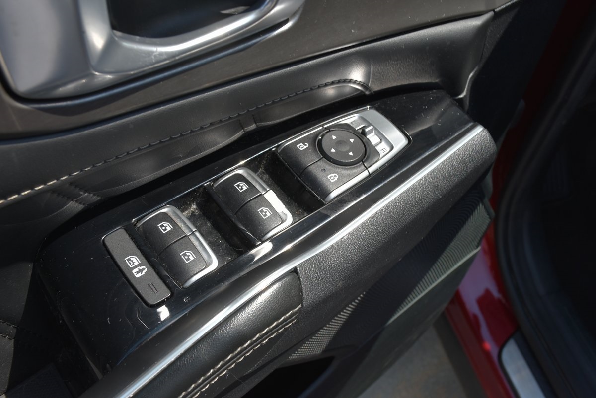 Vehicle image 37 of 38