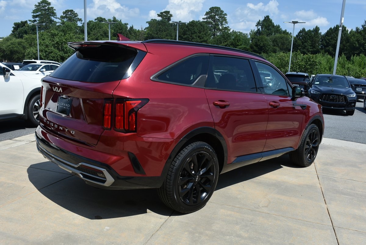 Vehicle image 8 of 38