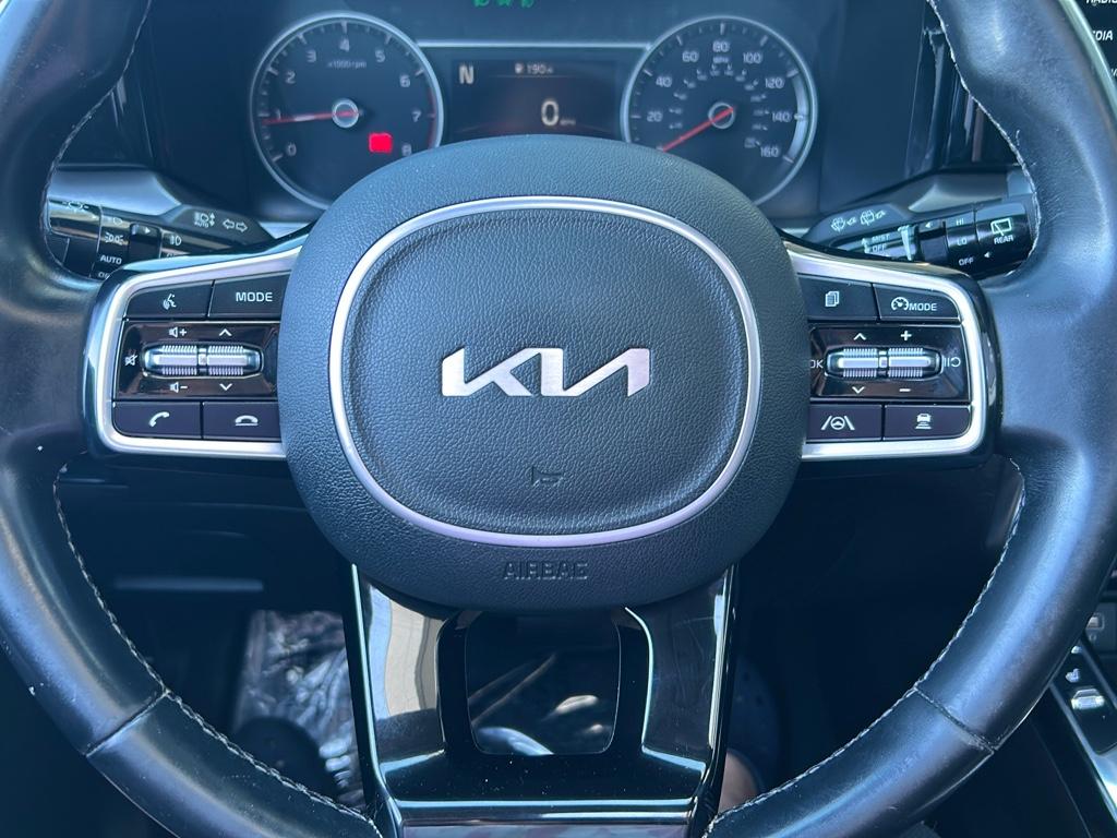 Vehicle image 15 of 31