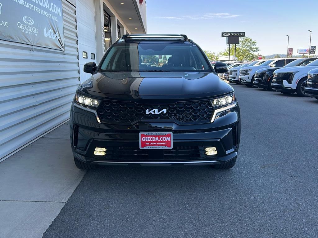 Vehicle image 2 of 31