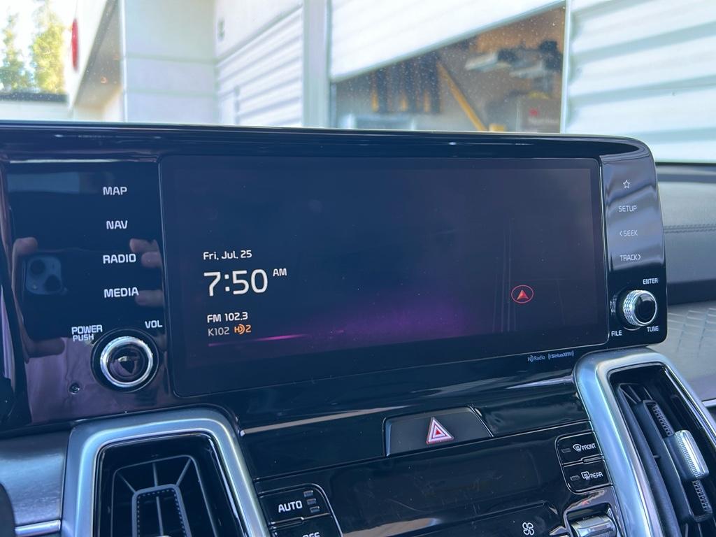 Vehicle image 18 of 31