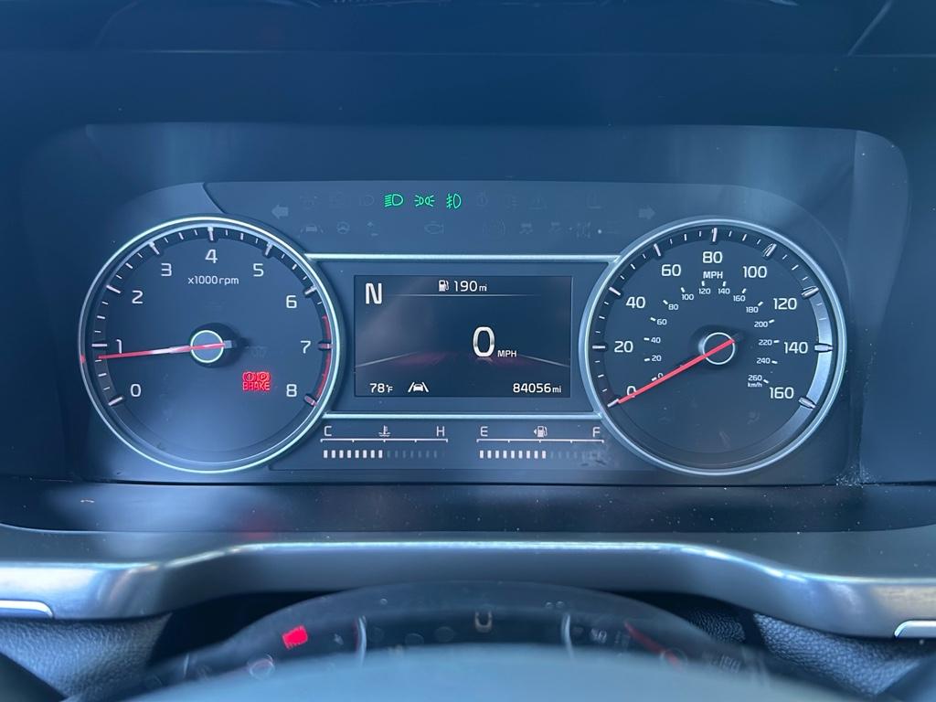 Vehicle image 16 of 31