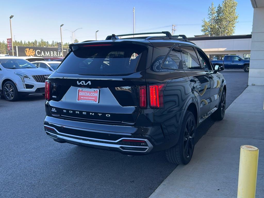 Vehicle image 4 of 31