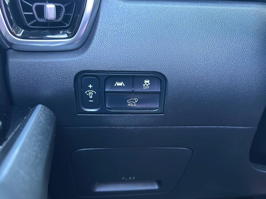 Vehicle image 30 of 31