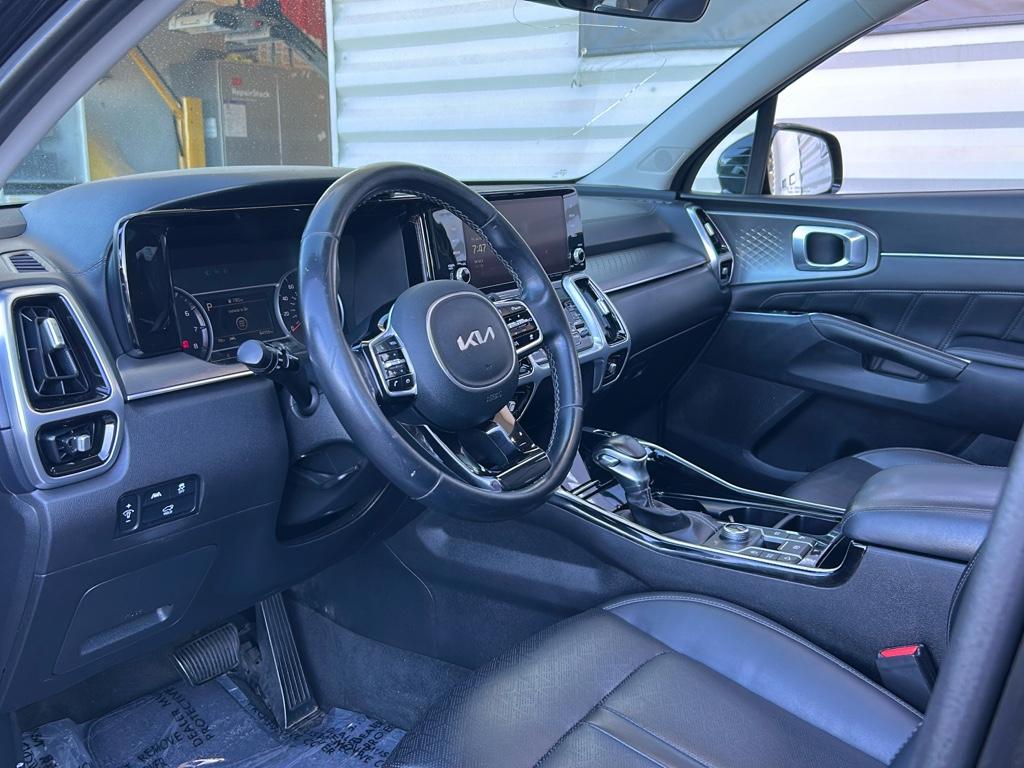 Vehicle image 13 of 31