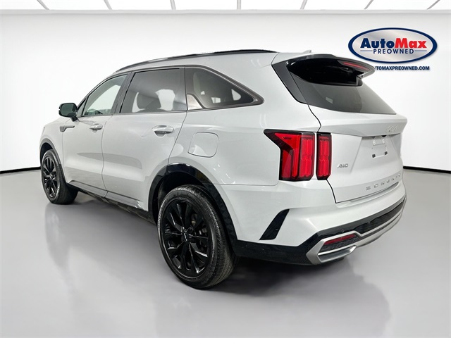 Vehicle image 7 of 42