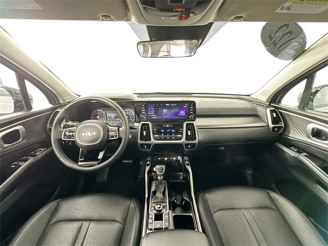 Vehicle image 9 of 42