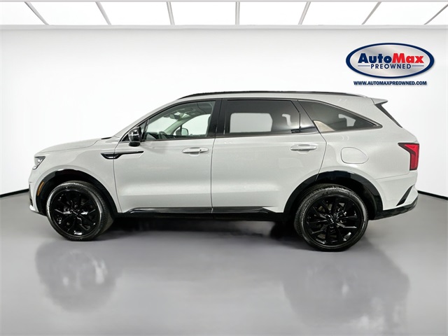 Vehicle image 8 of 42