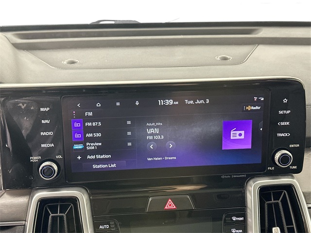Vehicle image 14 of 42