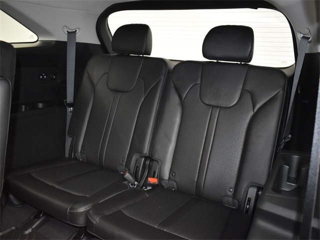Vehicle image 27 of 50
