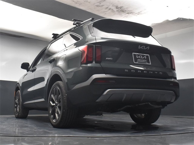 Vehicle image 20 of 50
