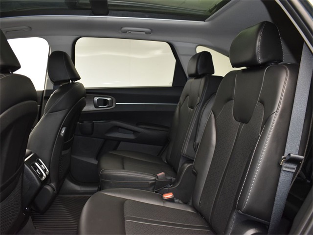 Vehicle image 29 of 50
