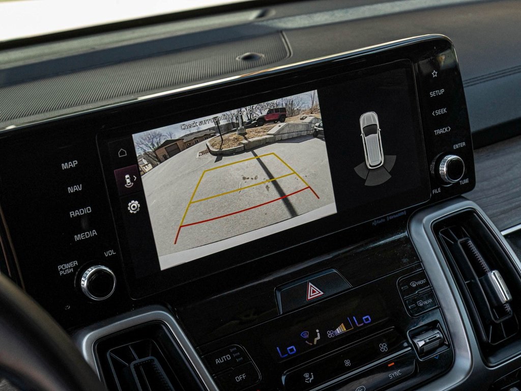 Vehicle image 21 of 45