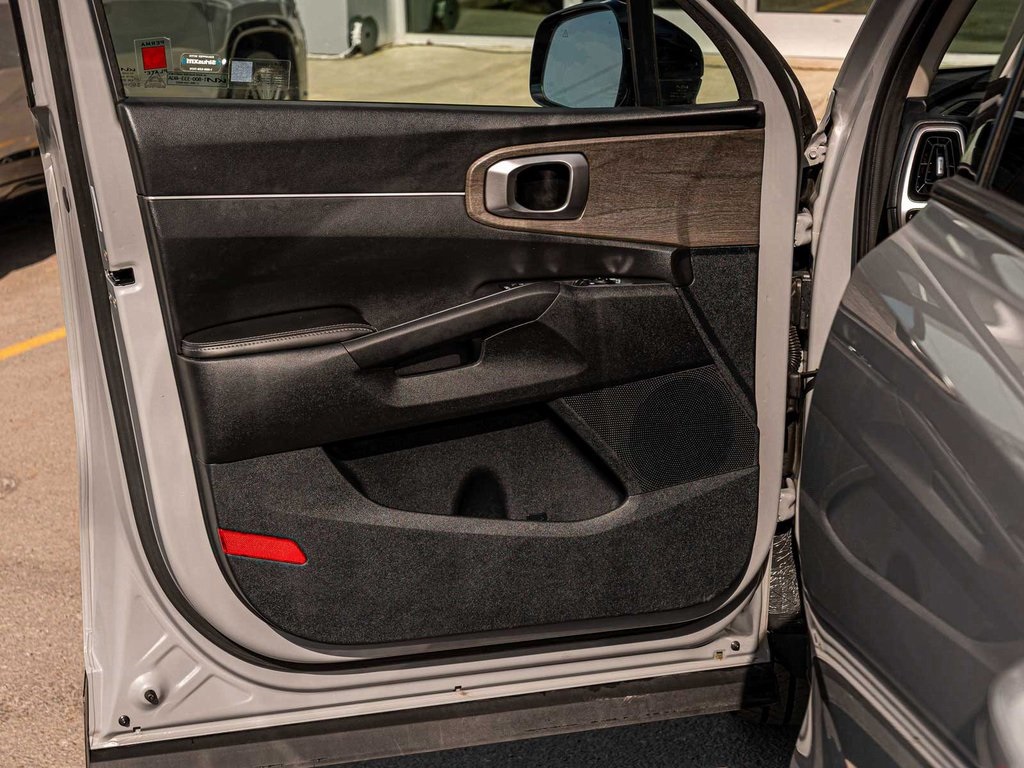 Vehicle image 11 of 45