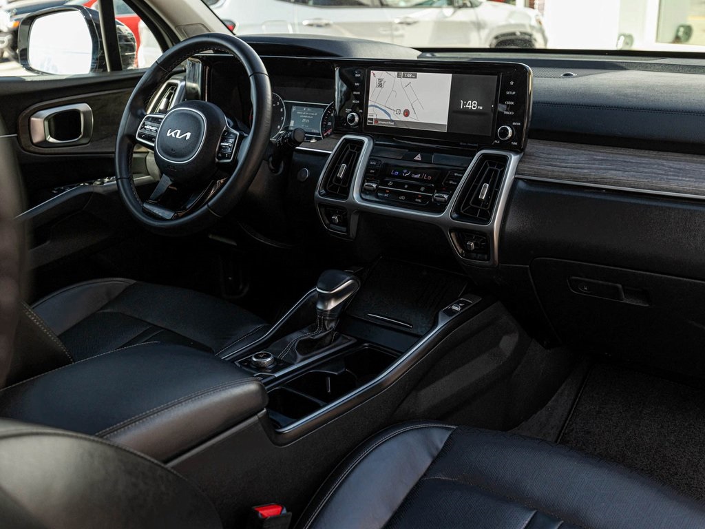 Vehicle image 37 of 45