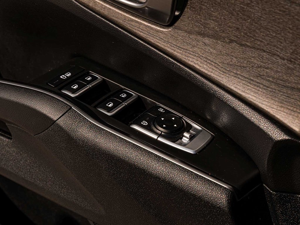 Vehicle image 12 of 45
