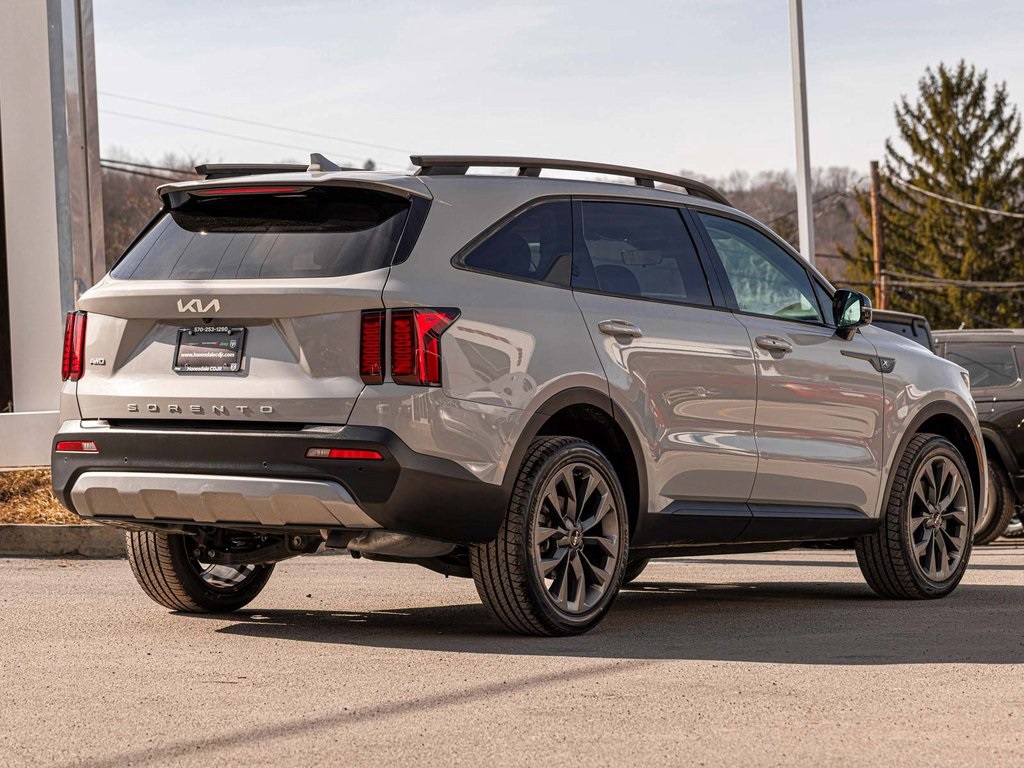 Vehicle image 6 of 45