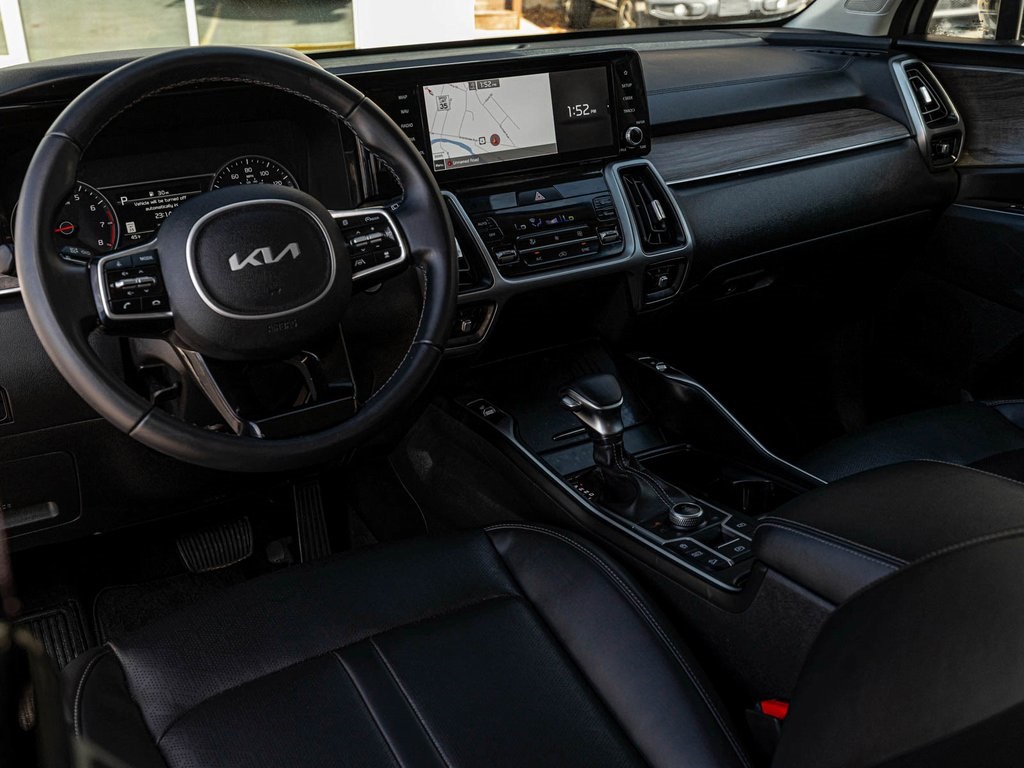 Vehicle image 17 of 45
