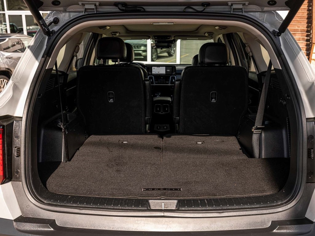 Vehicle image 41 of 45