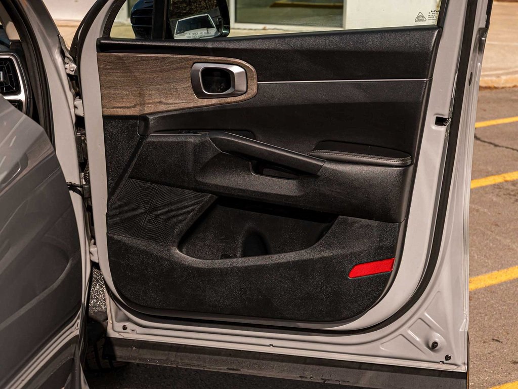 Vehicle image 13 of 45
