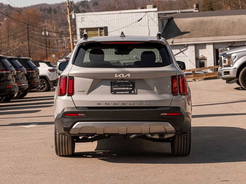 Vehicle image 4 of 45