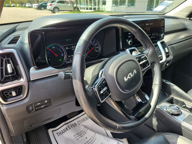 Vehicle image 7 of 33
