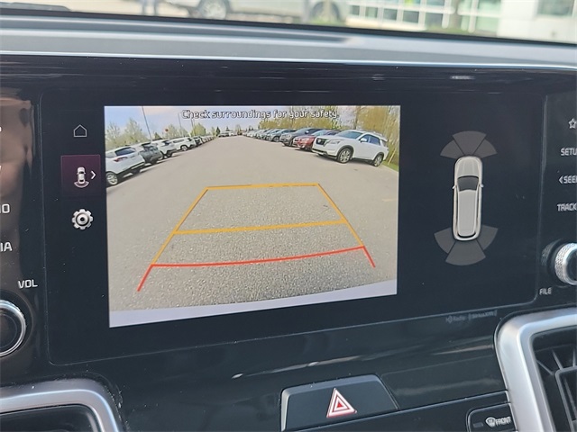 Vehicle image 15 of 33