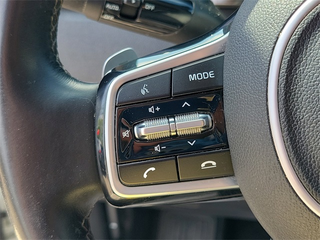 Vehicle image 11 of 33