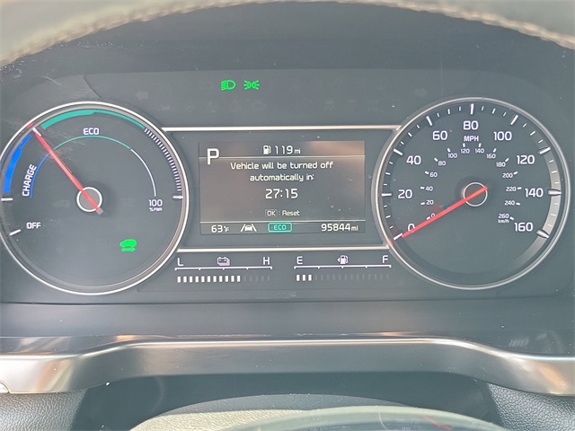 Vehicle image 9 of 33