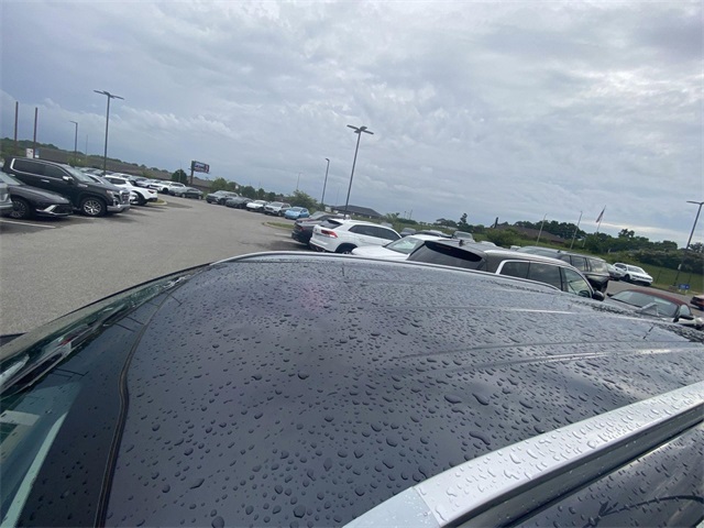 Vehicle image 12 of 14
