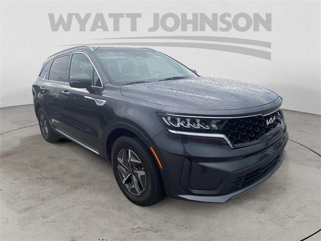 Vehicle image 4 of 14